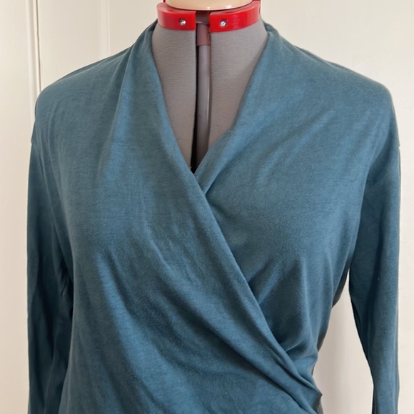 Sandwich_ wrap jersey top. Beautiful blue colour. Size L. - Picture 2 of 8